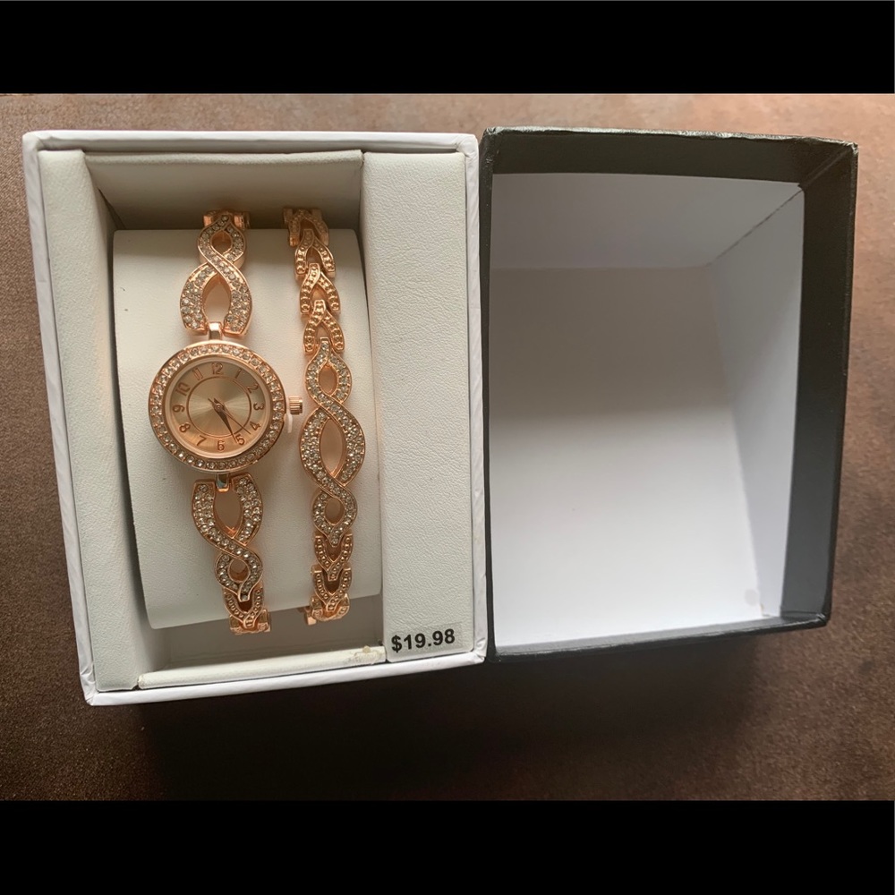 Watch bracelet combo! 💗